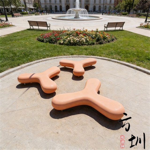 玻璃钢螺旋桨三叶草造型休闲椅 玻璃钢螺旋桨三叶草造型休闲椅