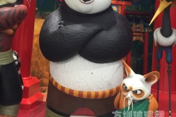 动漫功夫熊猫玻璃钢雕塑